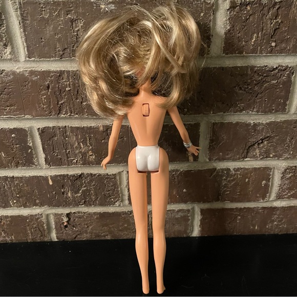 1997 Sabrina the Teenage Witch Barbie Doll - Picture 4 of 5